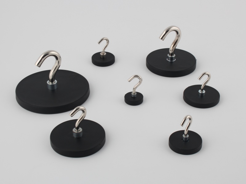 Rubber Coated Magnets with Open Hooks